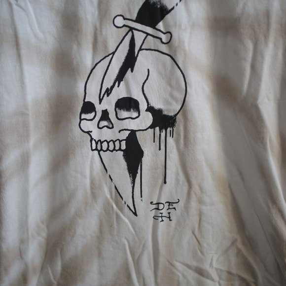 NWT Dagger Skull Tie Dye Graphic Tee. - Picture 2 of 8